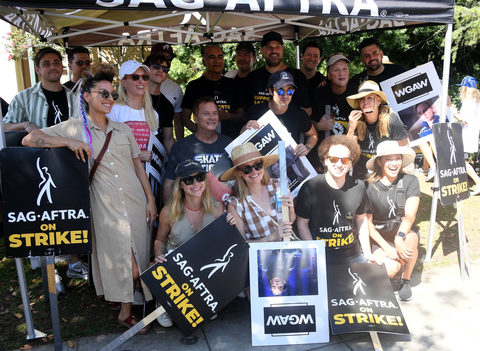 Glee Cast Reunites During Actors' Strike, Honors Naya Rivera PS