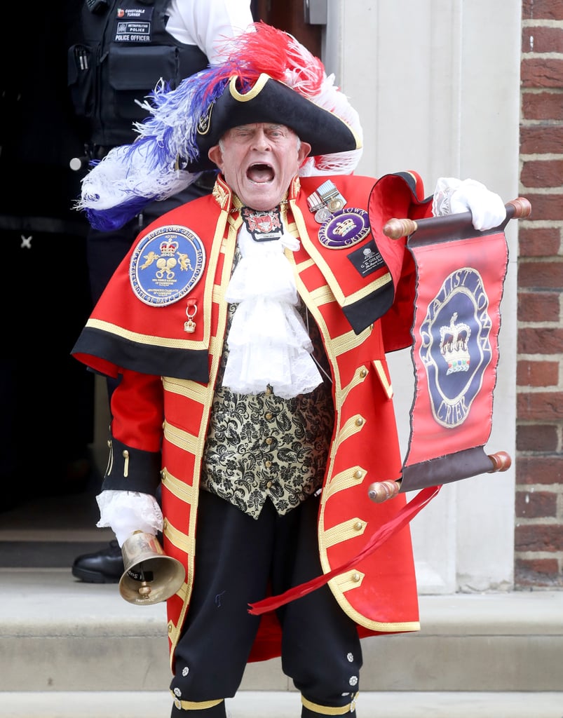 Did a Town Crier Announce the Birth of the Third Royal Baby?