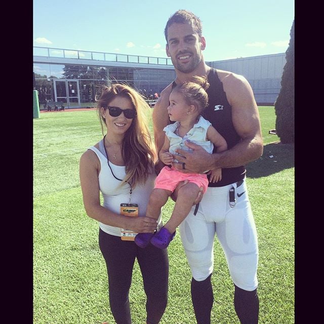 "So good seeing dada today at practice! Hot day!! Phew this preggo mama is worn out!! #goodtimingbabe #trainingcampbaby."
