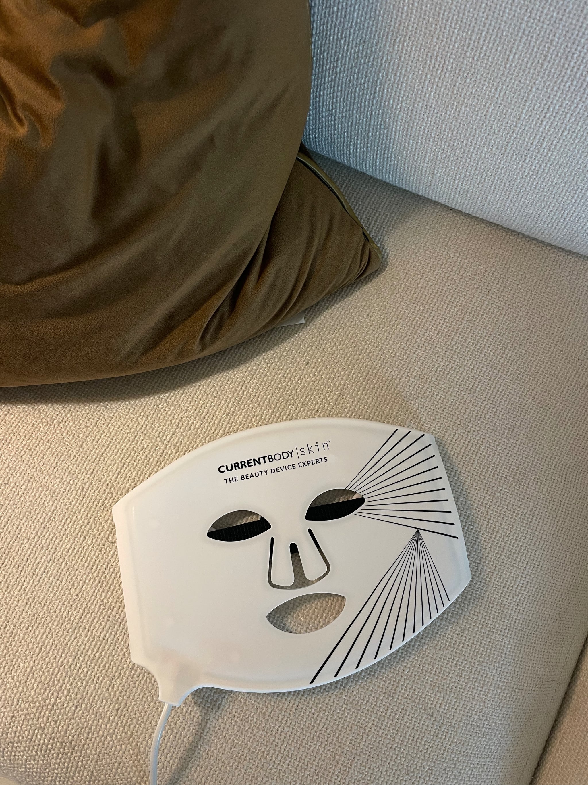 CurrentBody Skin LED Light Therapy Face Mask Review