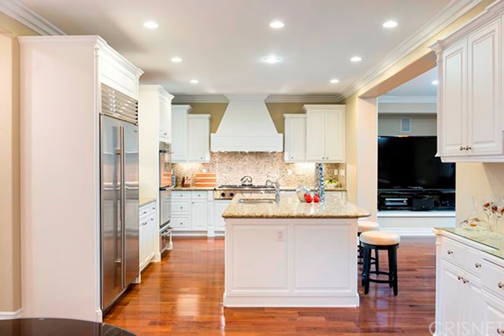 Kris Jenner Buys House Rumored For Rob Kardashian