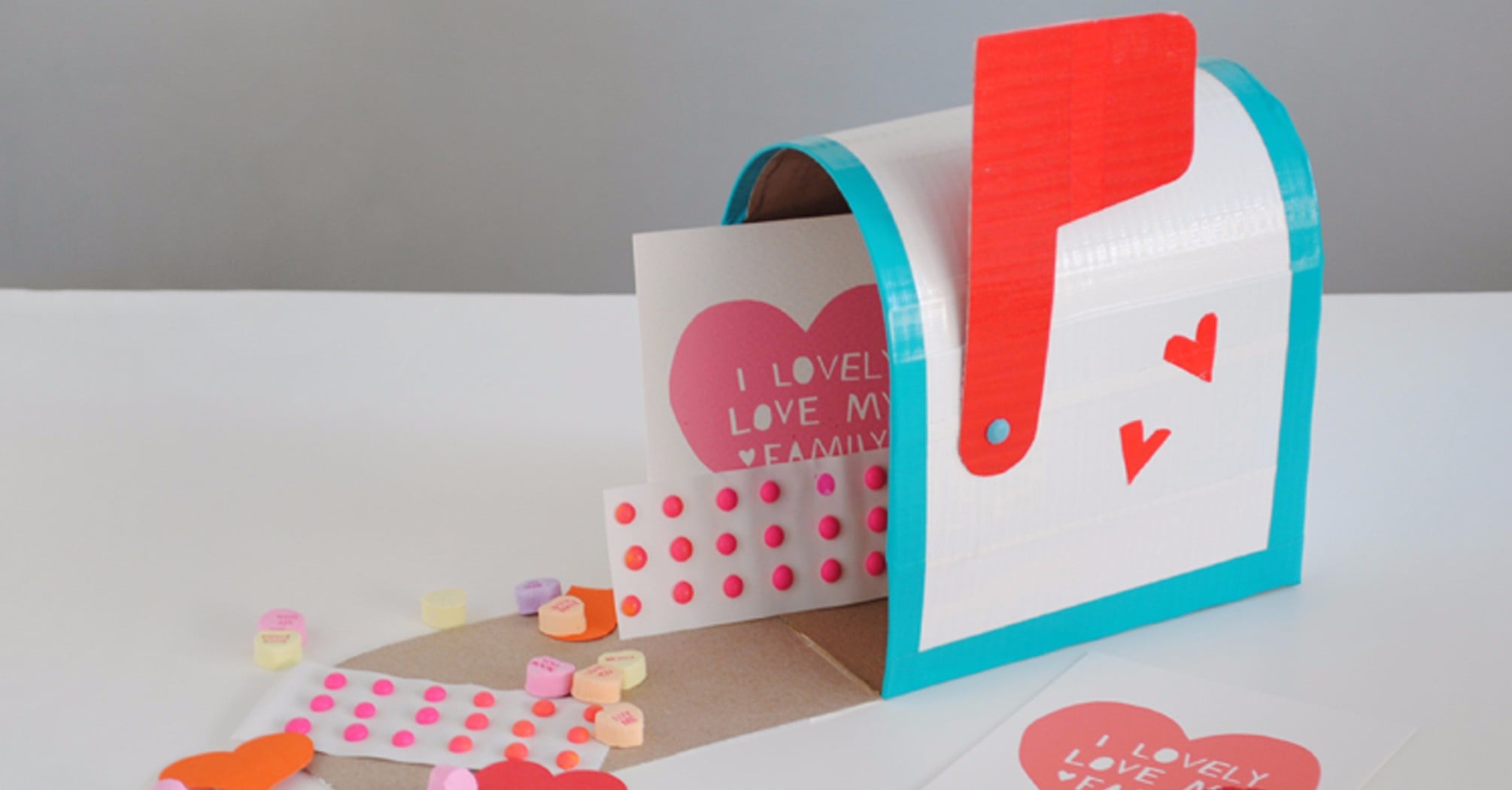Fun Little Toys Valentine's Mailbox with 32 Animal Pattern Cards
