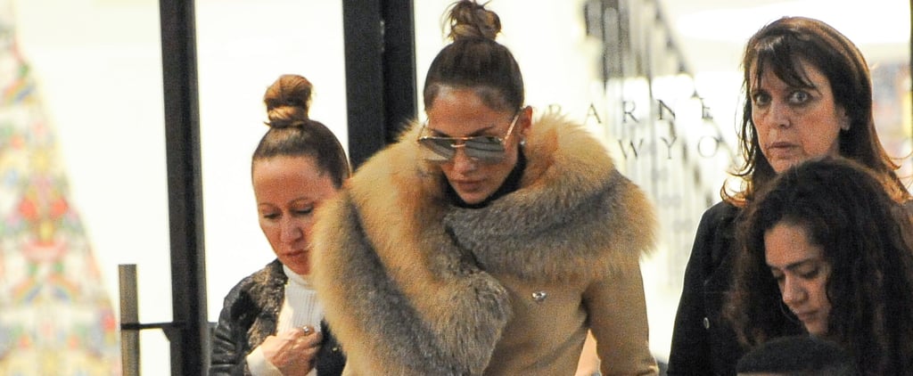 Jennifer Lopez Wearing a Wrap Coat With a Fur Collar 2016