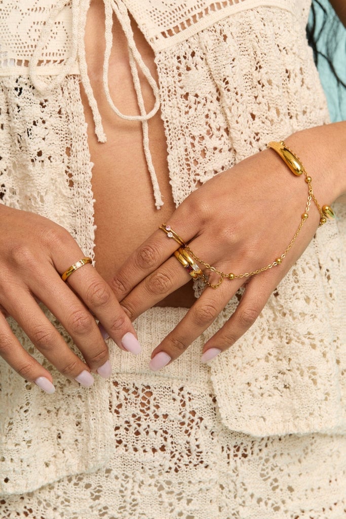 Petit Moments Sol Hand Chain Bracelet
