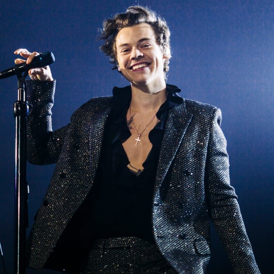 Harry Styles Sings Taylor Swift's Song "22" During a Concert