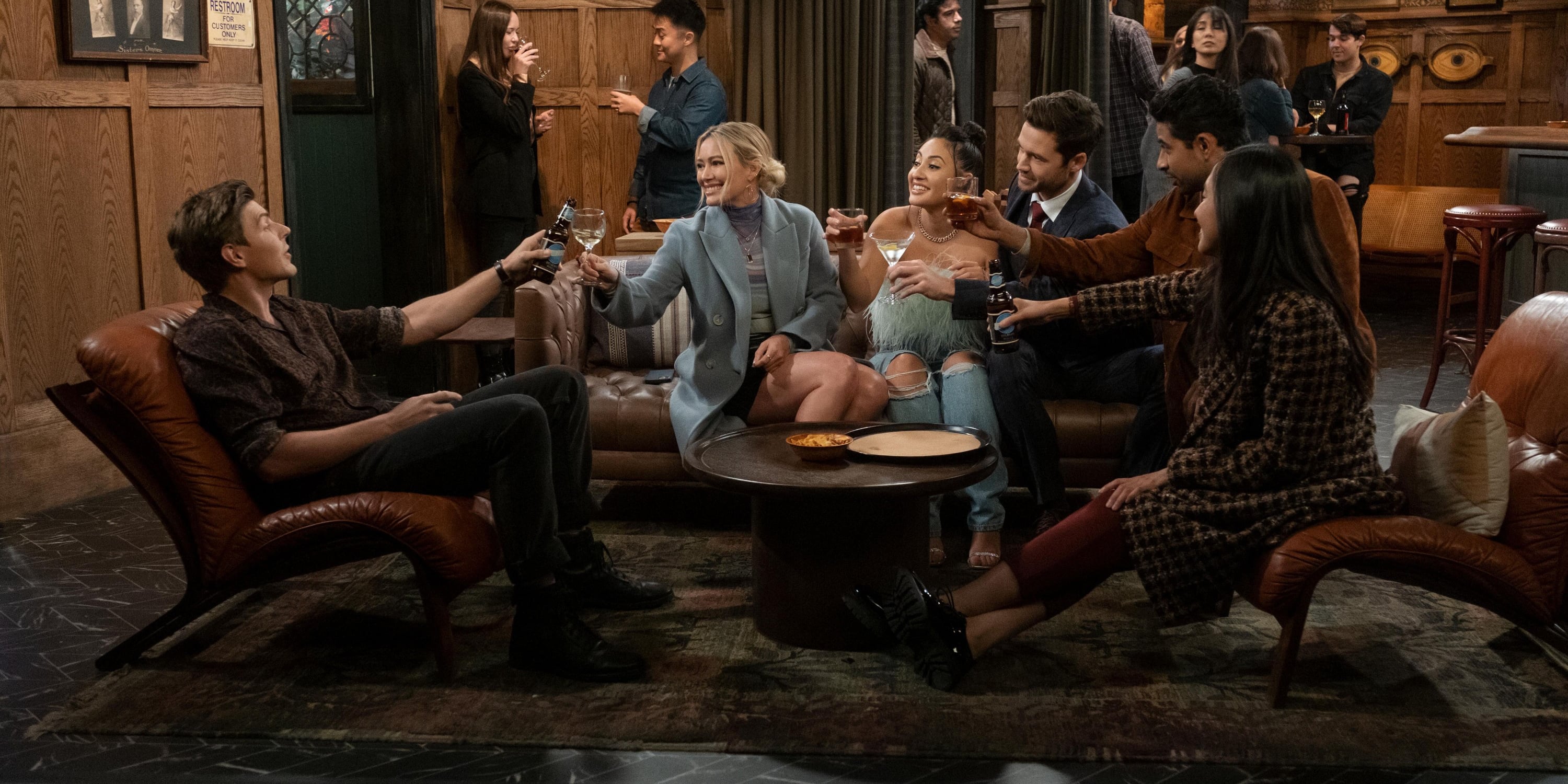 "How I Met Your Father": "How I Met Your Mother" Easter Eggs | PS