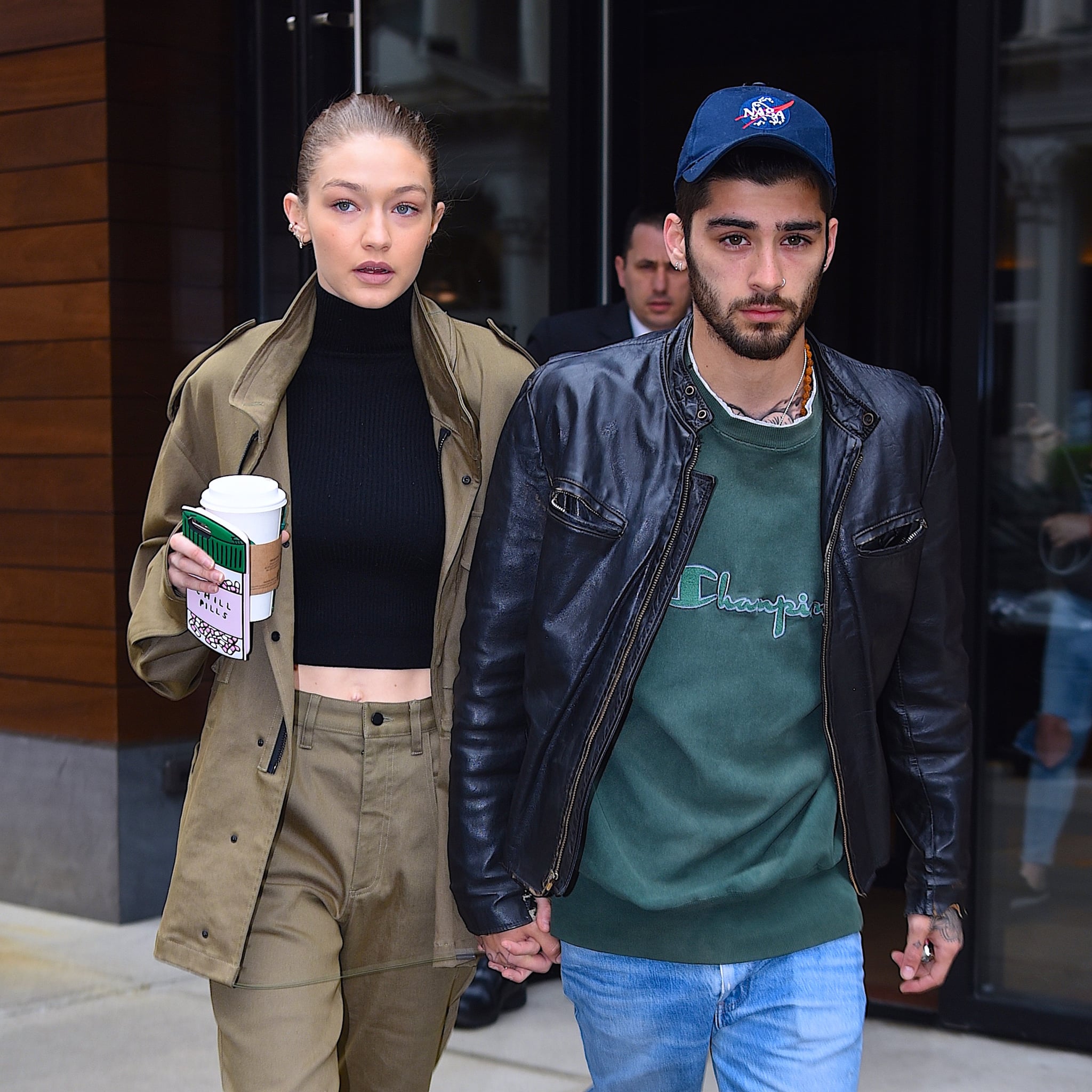 4 Potret Romantis Pasangan Zayn Malik Dan Gigi Hadid Bikin Fans 