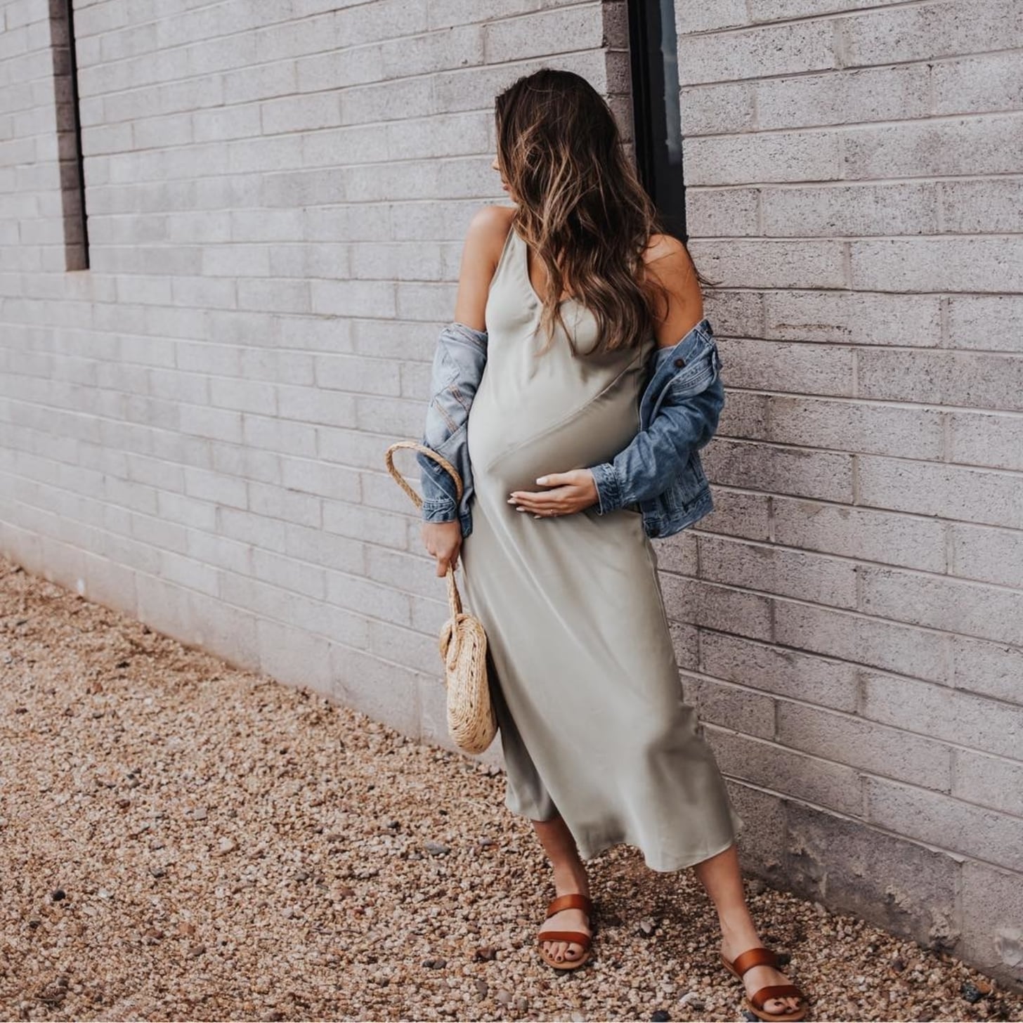 pregnant girl outfits