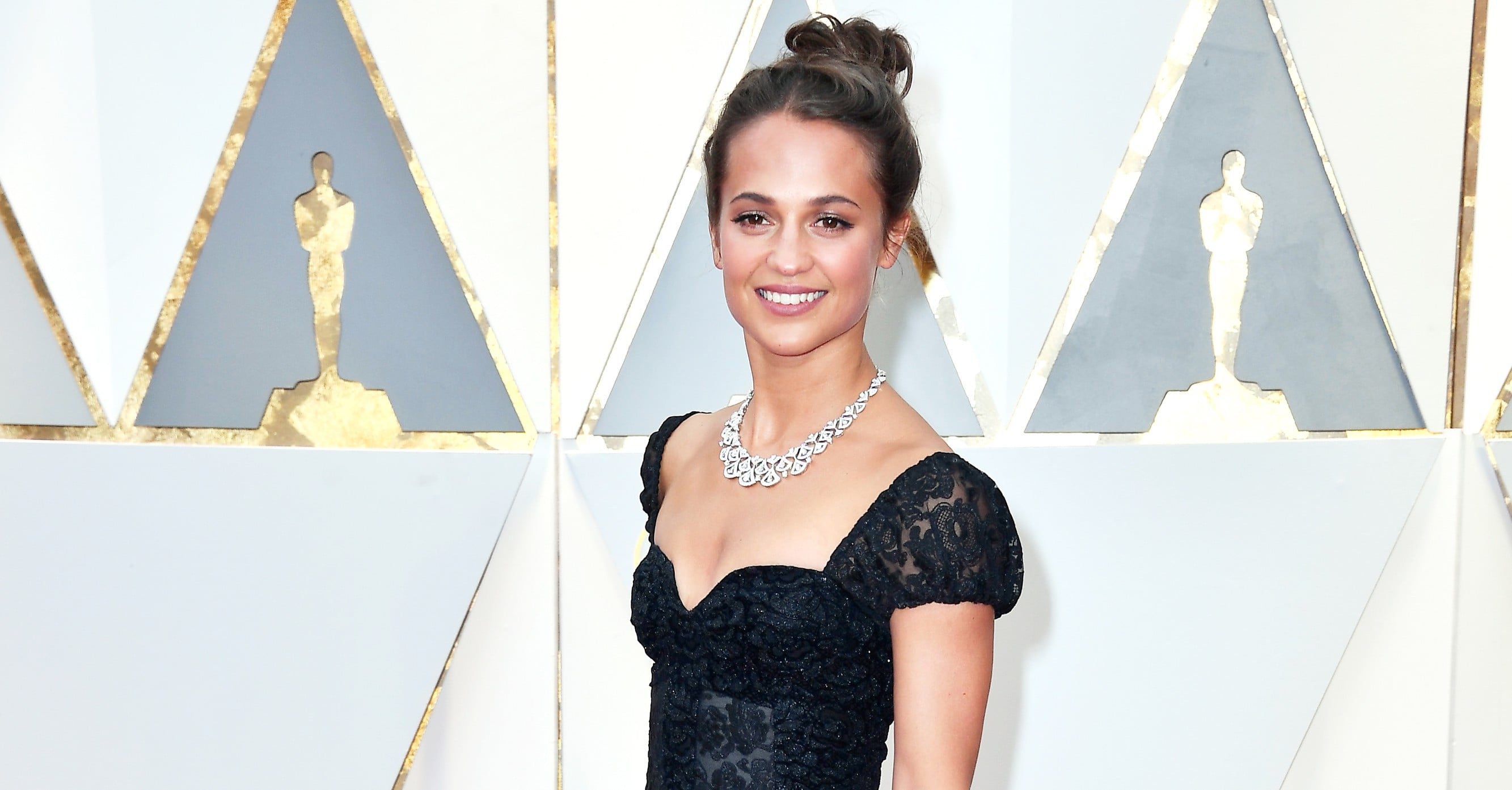 Alicia Vikander in Louis Vuitton – 2017 Oscars – The Real My Royals