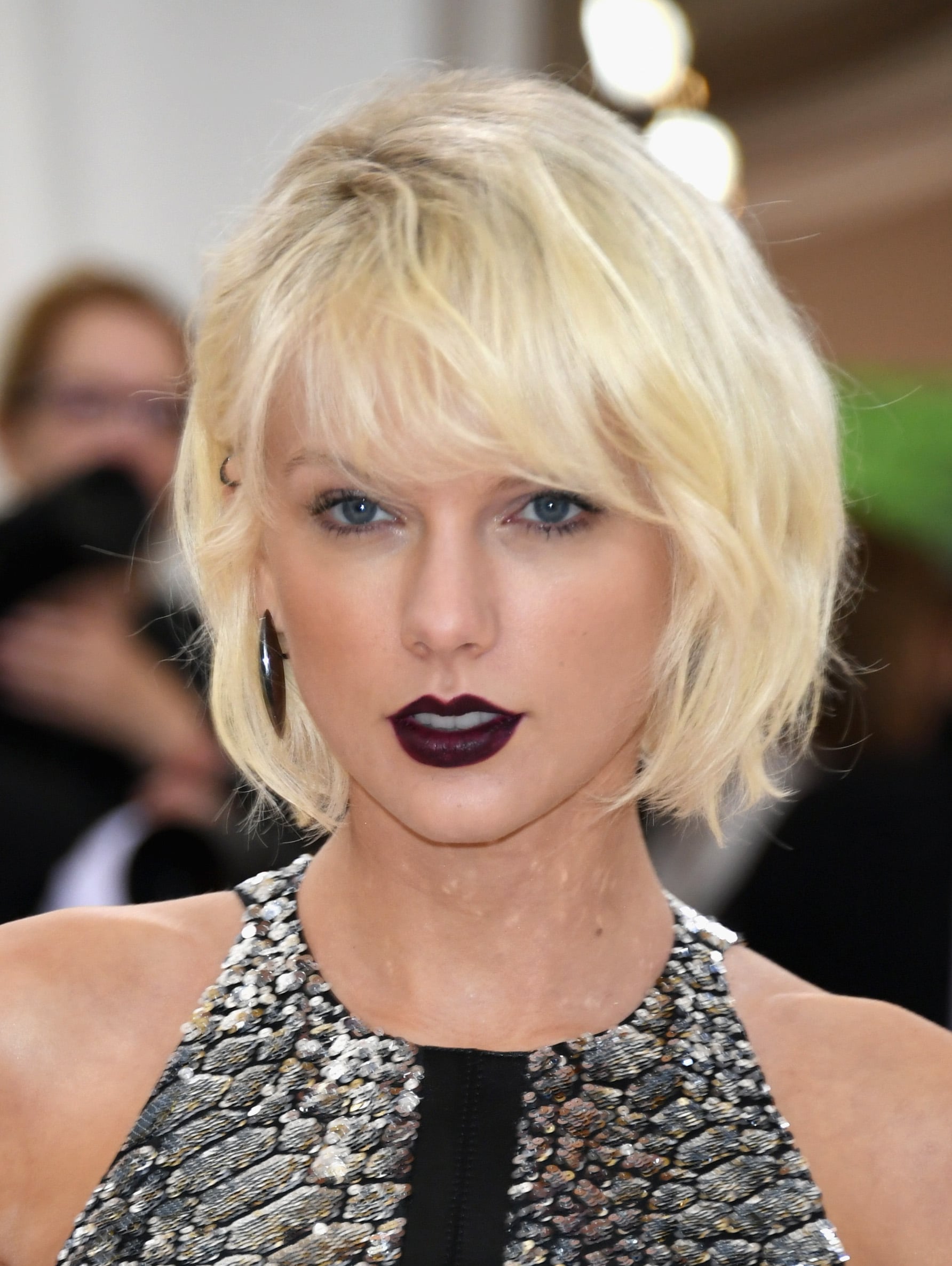 Taylor Swift Beauty Look Met Gala 2016 Popsugar Beauty Middle East