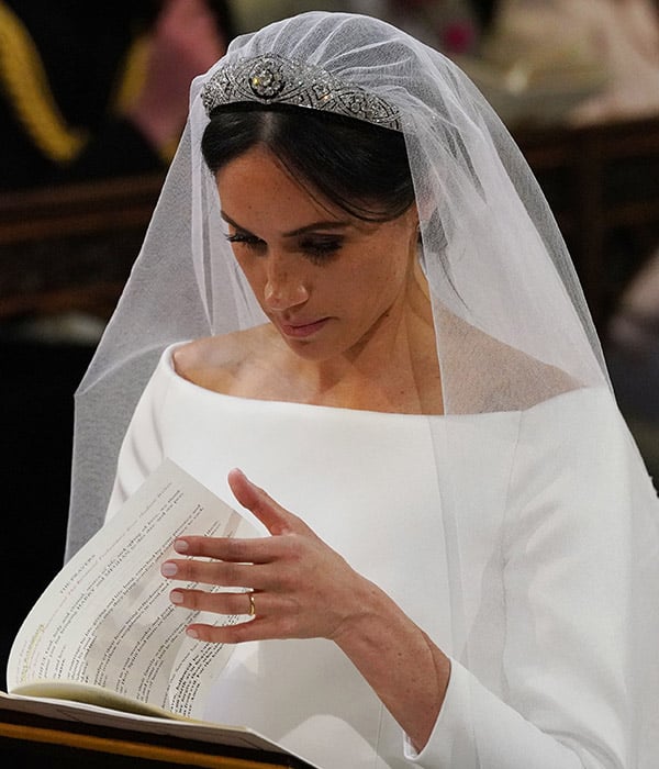 Makeup Beauty Hair Skin Meghan Markle Dazzles In A Sleek