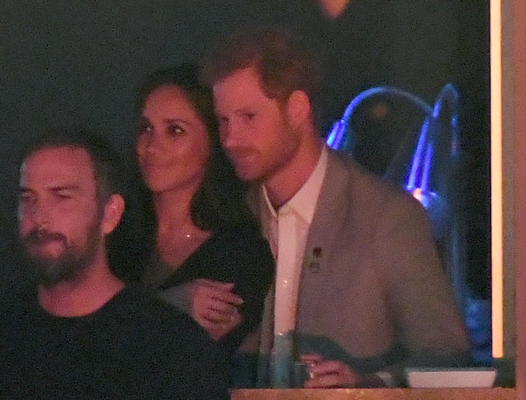 Prince Harry Kissing Meghan Markle at Invictus Games 2017 ...
