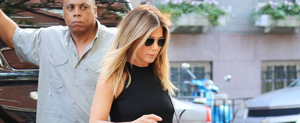 How to Dress Like Jennifer Aniston