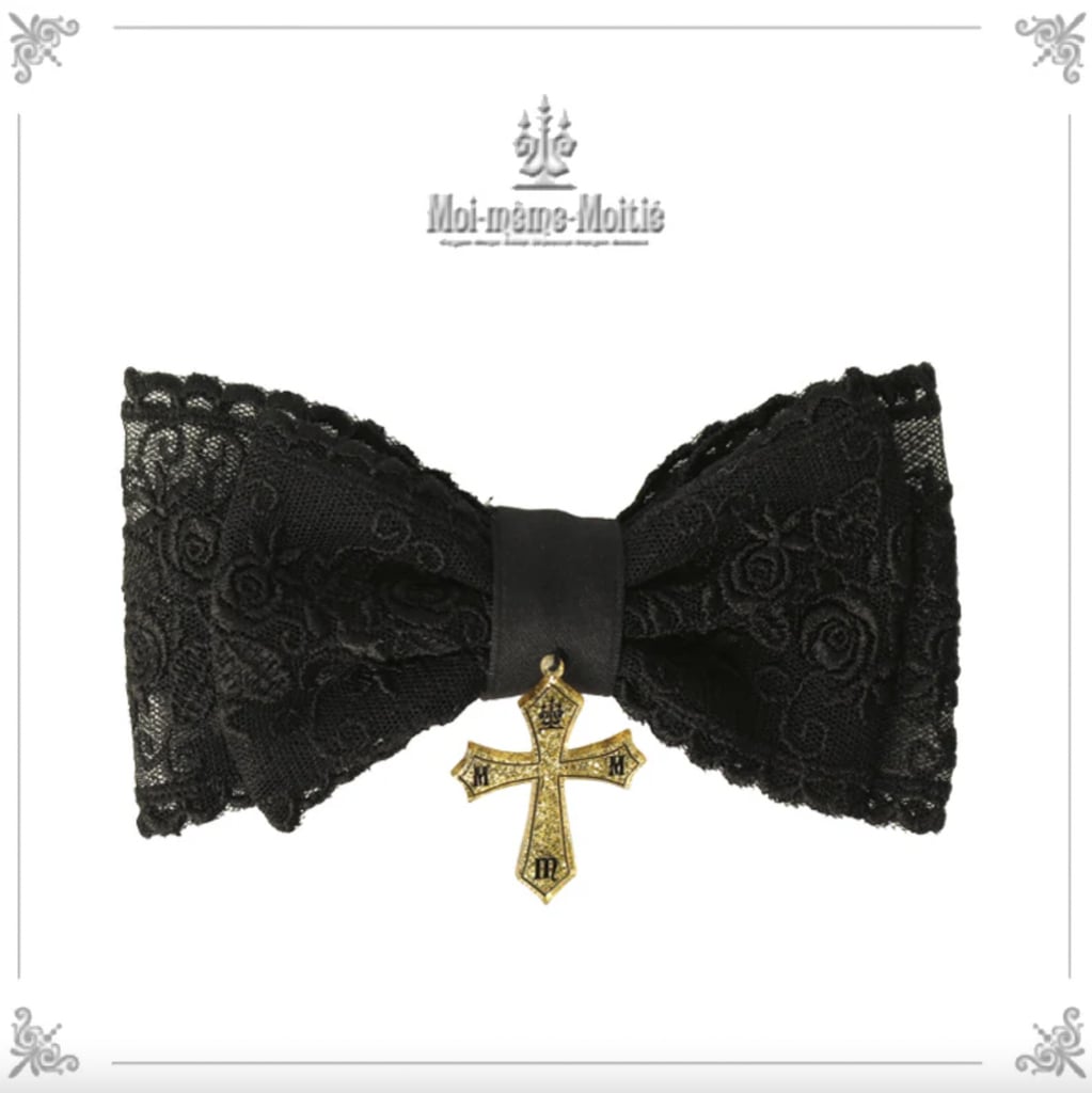 A Goth Lolita Ribbon Clip