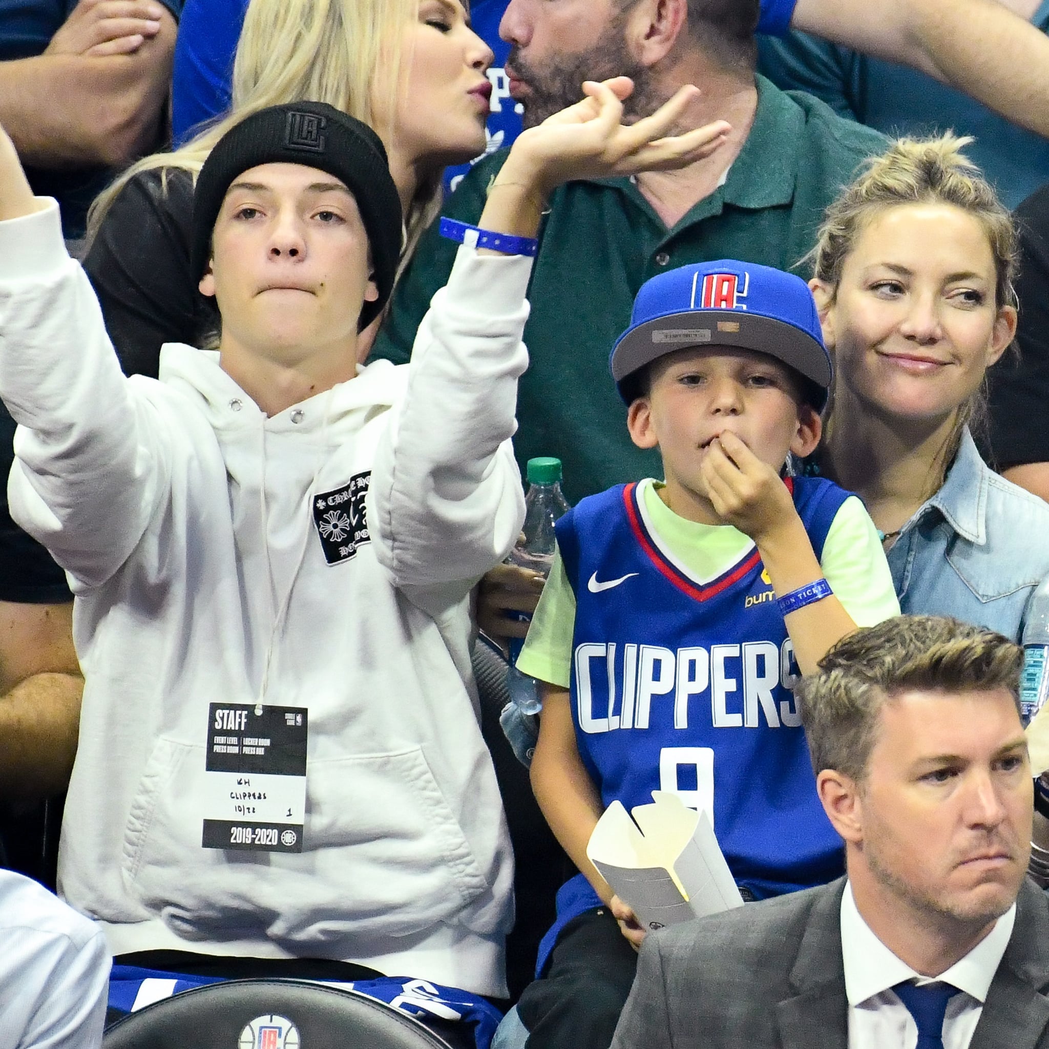 Kate Hudson At Los Angeles Clippers Game With Kids Popsugar Family