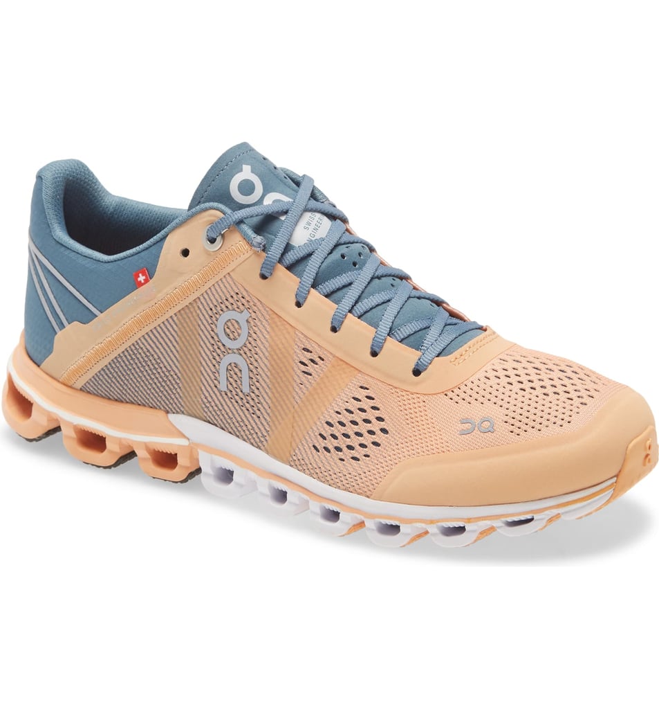 On Cloudflow Running Shoe