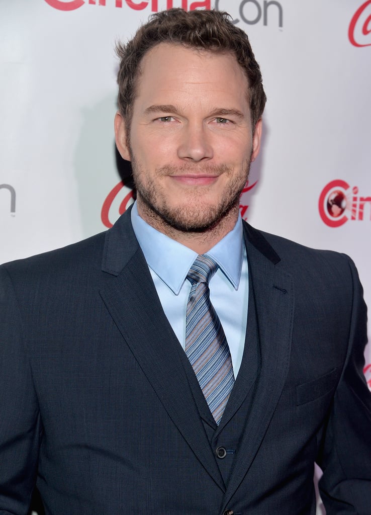 Chris Pratt Smirks | Pictures