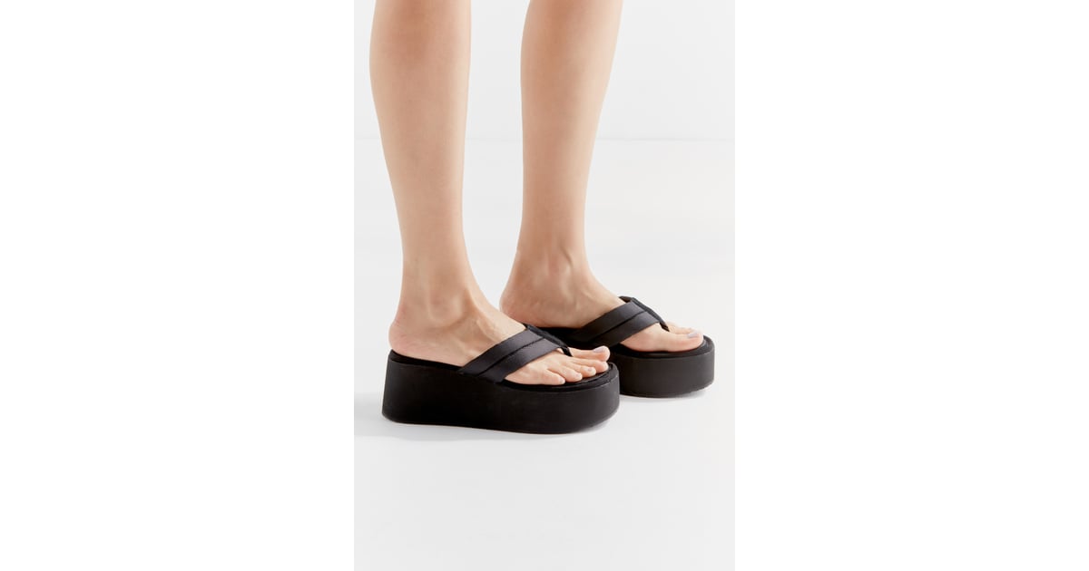 Steve Madden UO Exclusive Platform Thong Sandal | Steve Madden Urban Outfitters Collection 2019 
