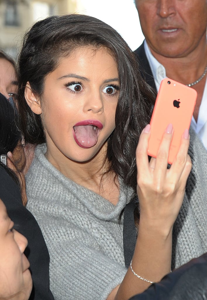Selena Gomez Takes Silly Selfies With Fans in Paris | POPSUGAR Latina