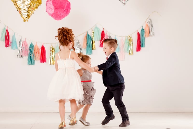 Confetti Glitter Holiday Family Photo Shoot