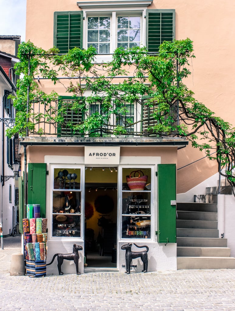 While the characteristic buildings and narrow lanes ooze with charm, what makes this corner of Zürich even more alluring are the generous offerings of quirky shops and cozy cafes. Trust me, it won't take long before you start stumbling upon some eclectic treasures.