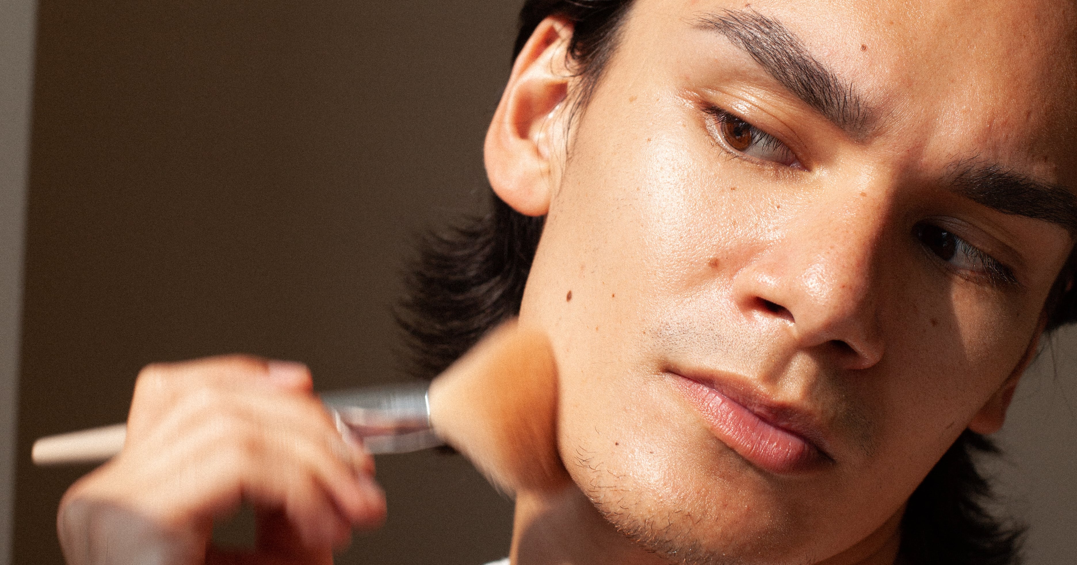 How to Apply Makeup to Dry Skin, From a Makeup Artis