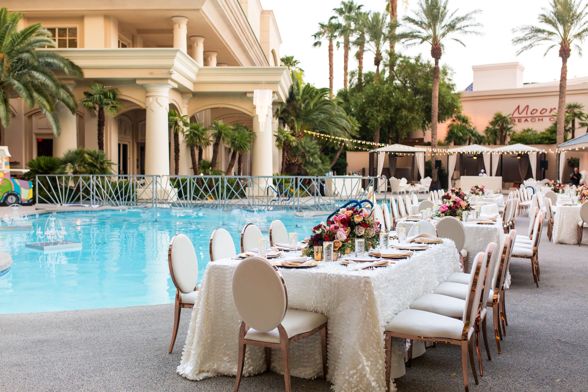 Love Sex This Epic Vegas Wedding Featured Swimming Mermaids
