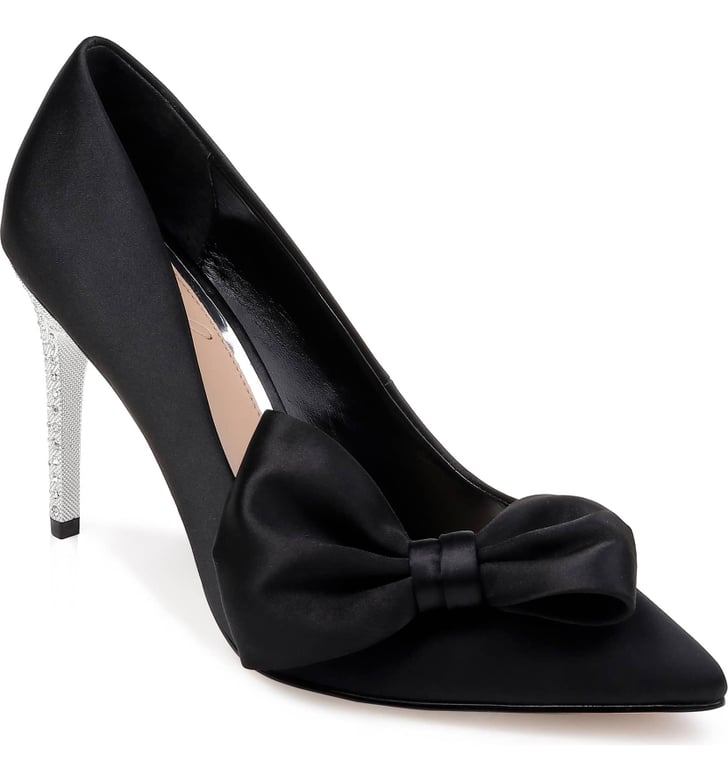 Jewel Badgley Mischka Jolanda Bow Pump Gigi Hadid Black Zac Posen