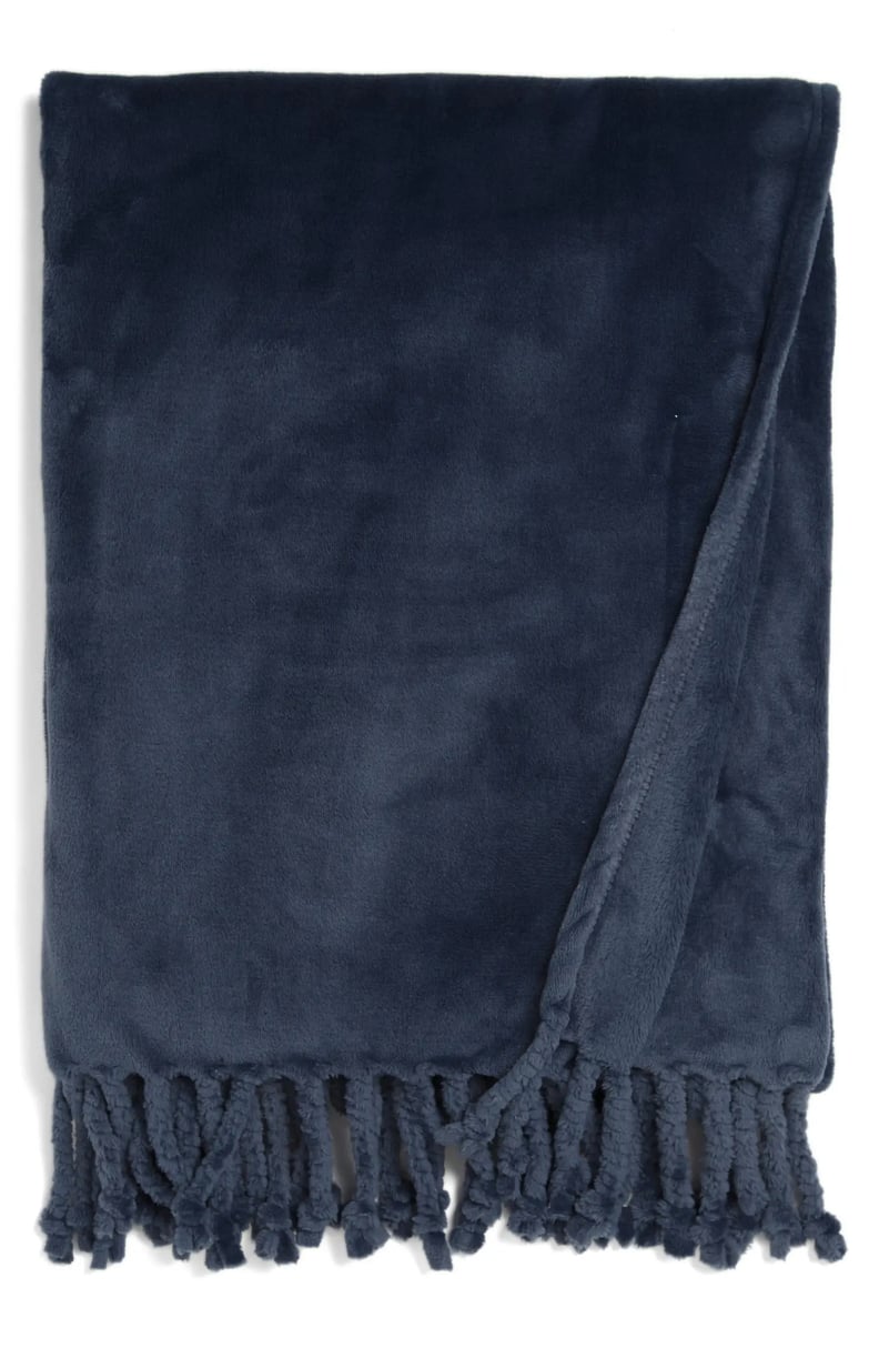 A Cute Blanket: Nordstrom at Home Kennebunk Bliss Plush Throw