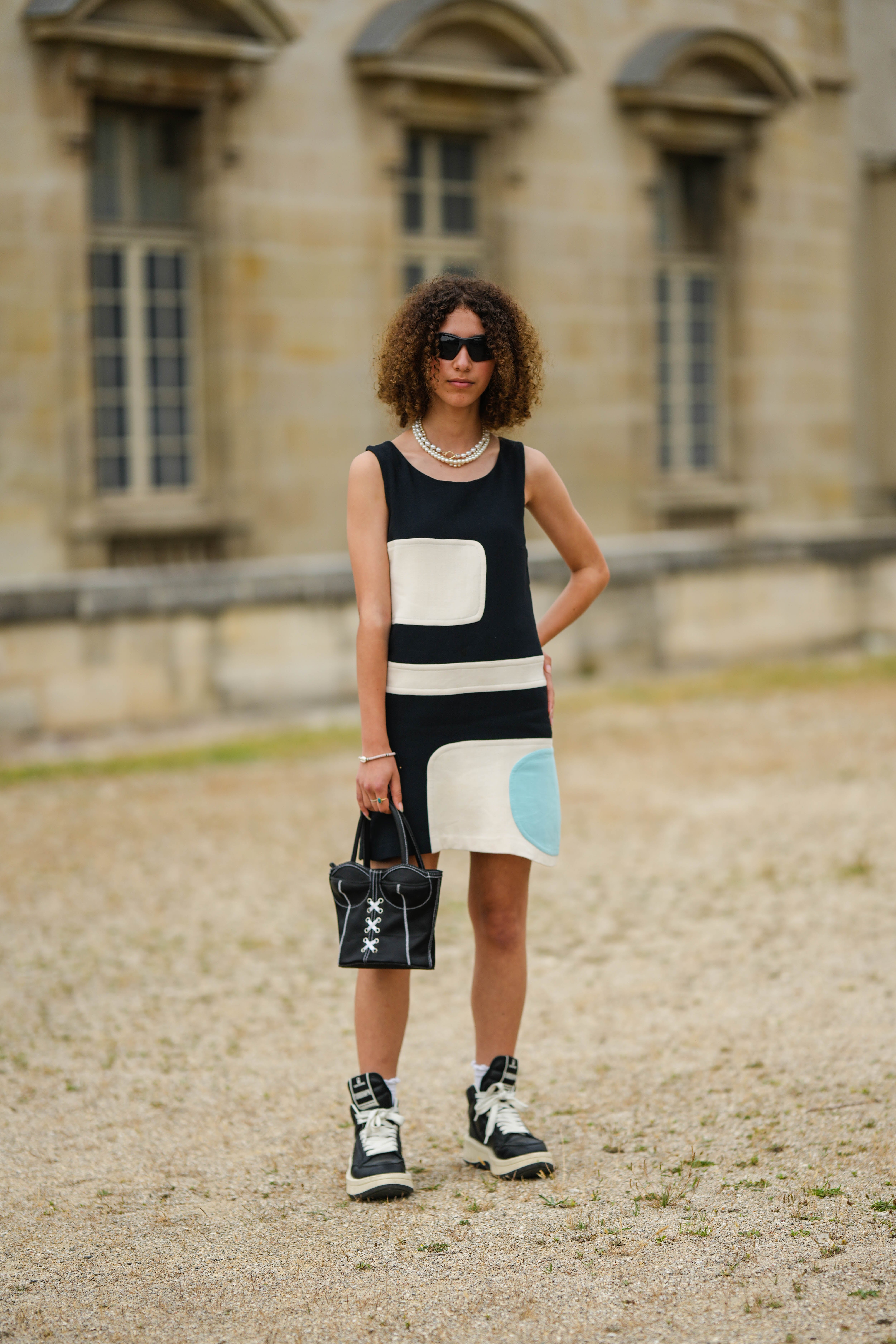 How To Wear Chunky Sneakers with Dresses - Vl7n Sneakers In