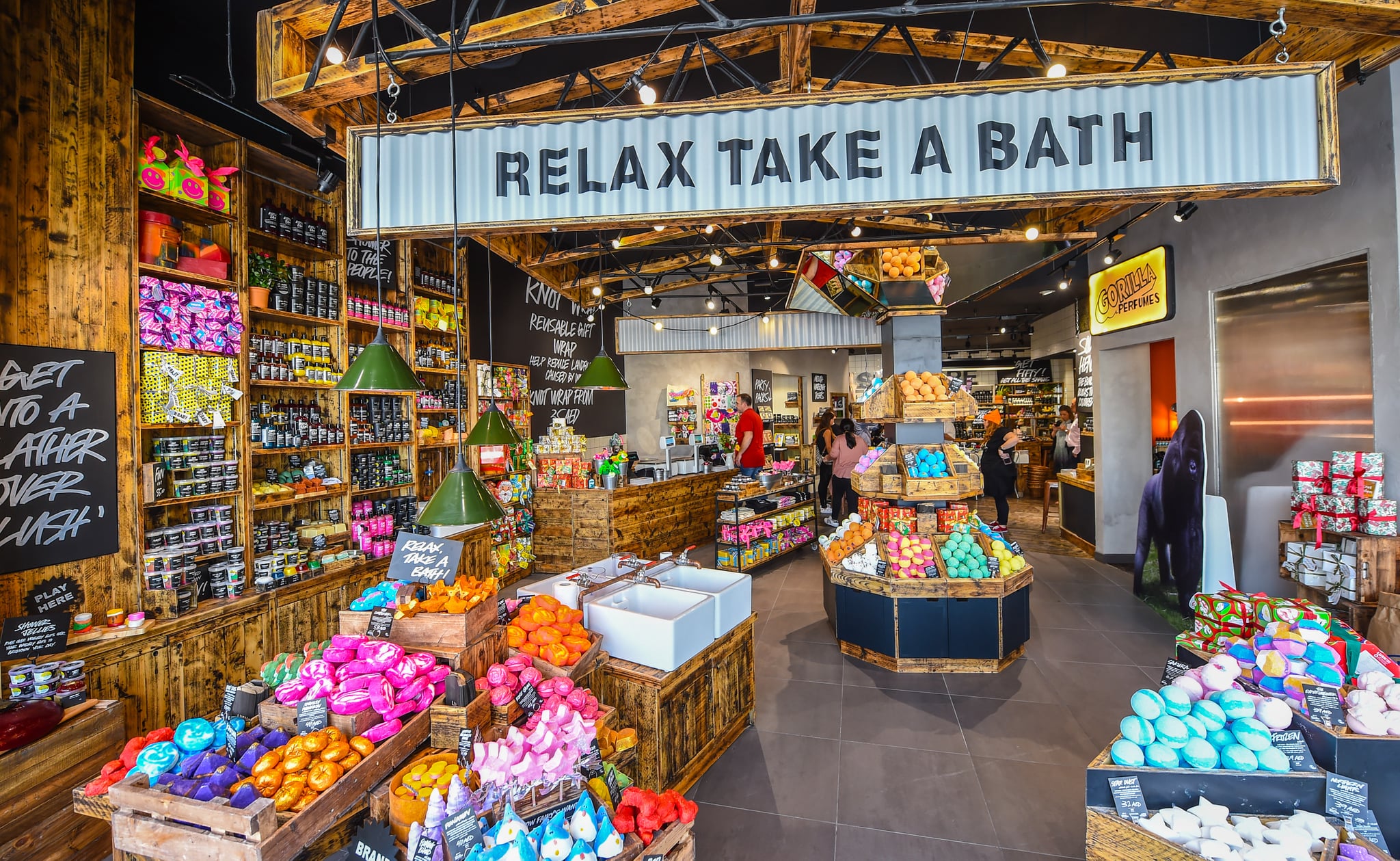 Lush Factory Secrets Revealed POPSUGAR Beauty Middle East Lush Factory Secrets Revealed POPSUGAR Beauty Middle East