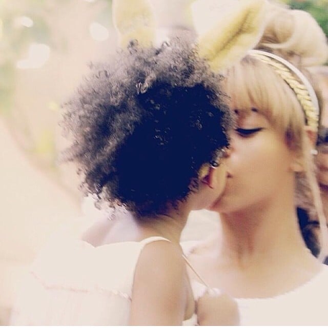 Beyoncé kissed her daughter, Blue Ivy.
Source: Instagram user beyonce