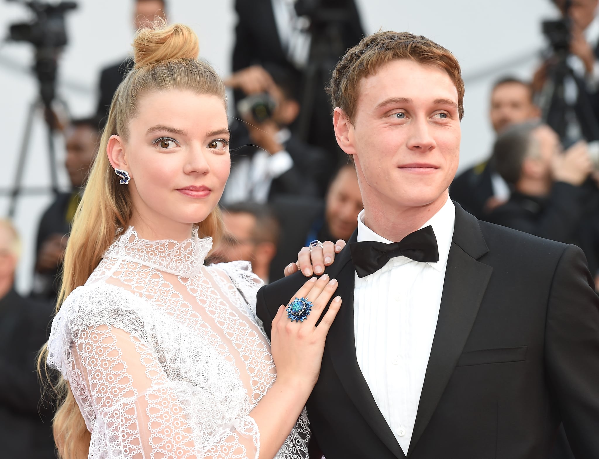Anya Taylor Joy S Bun And Blue Eye 2017 Anya Taylor Joy S Best Red Carpet Hair And Makeup Looks Popsugar Beauty Uk Photo 22 Since then, she's become one of the busiest young actors in hollywood. anya taylor joy s bun and blue eye