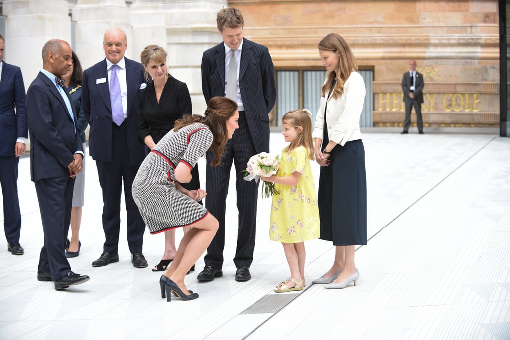 That girl's mom is definitely admiring Kate's thigh strength.