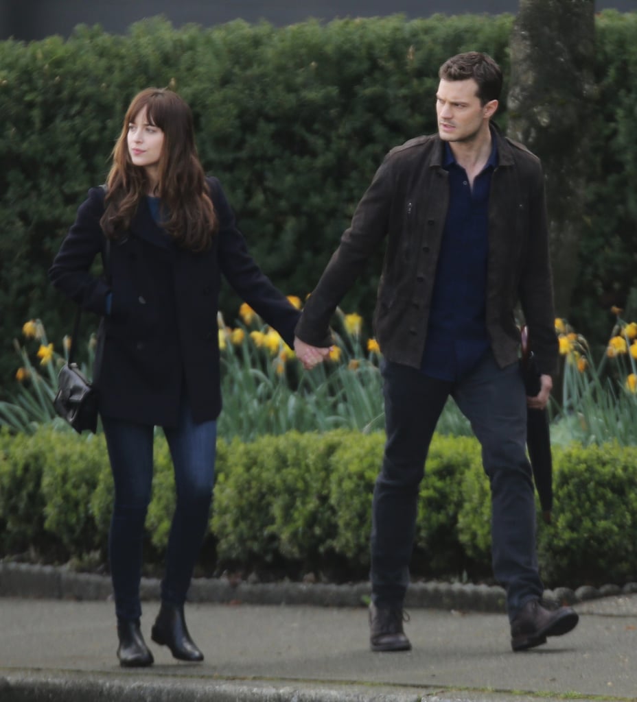 When This Sweet PDA Made Us Want to Stop and Smell the Flowers