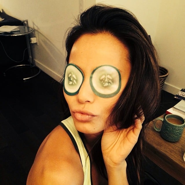 Jamie Chung ditched the puff (not that she has any!) with the help of cucumbers. 
Source: Instagram user jamiejchung