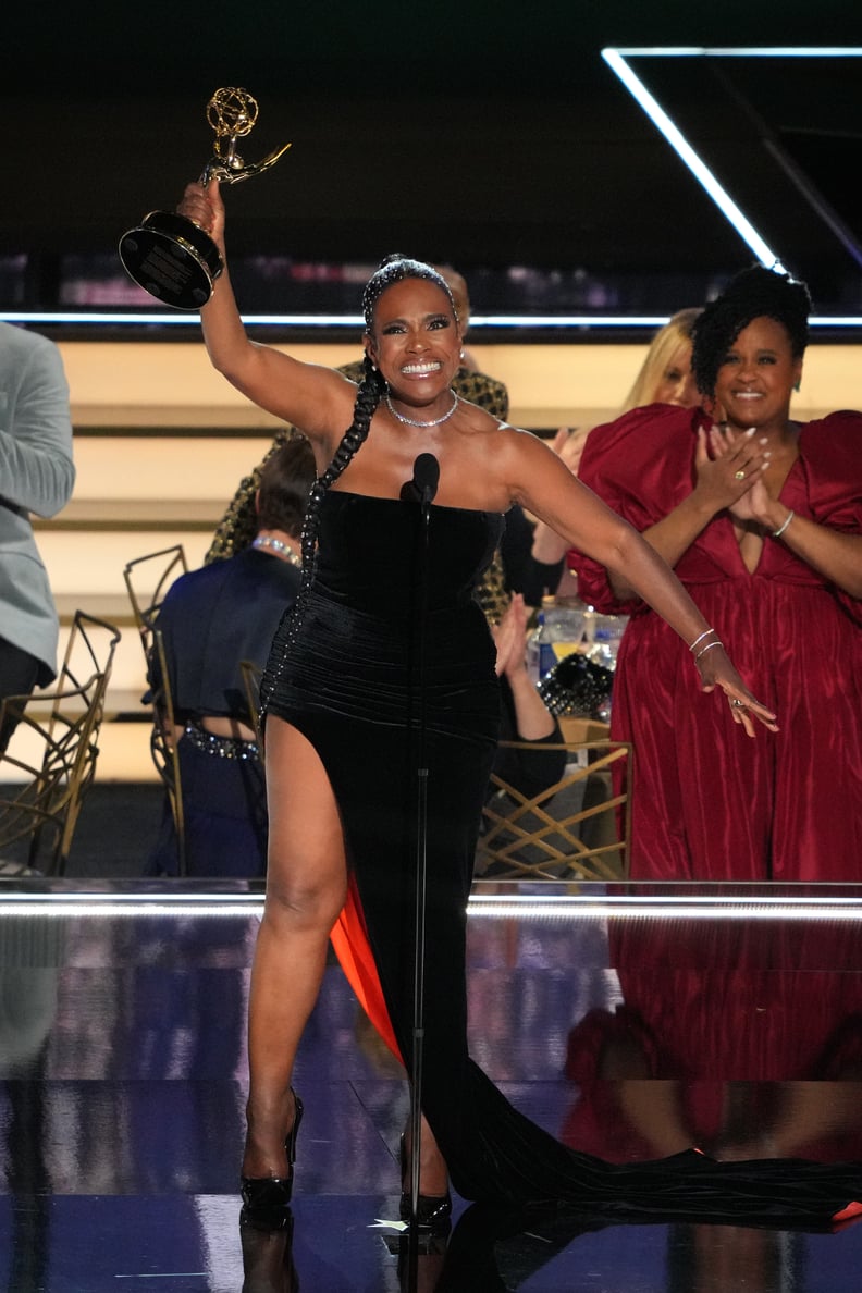 LOS ANGELES, CALIFORNIA - SEPTEMBER 12: Sheryl Lee Ralph accepts the Outstanding Supporting Actress in a Comedy Series  award for 'Abbott Elementary' onstage during the 74th Primetime Emmys at Microsoft Theater on September 12, 2022 in Los Angeles, Califo