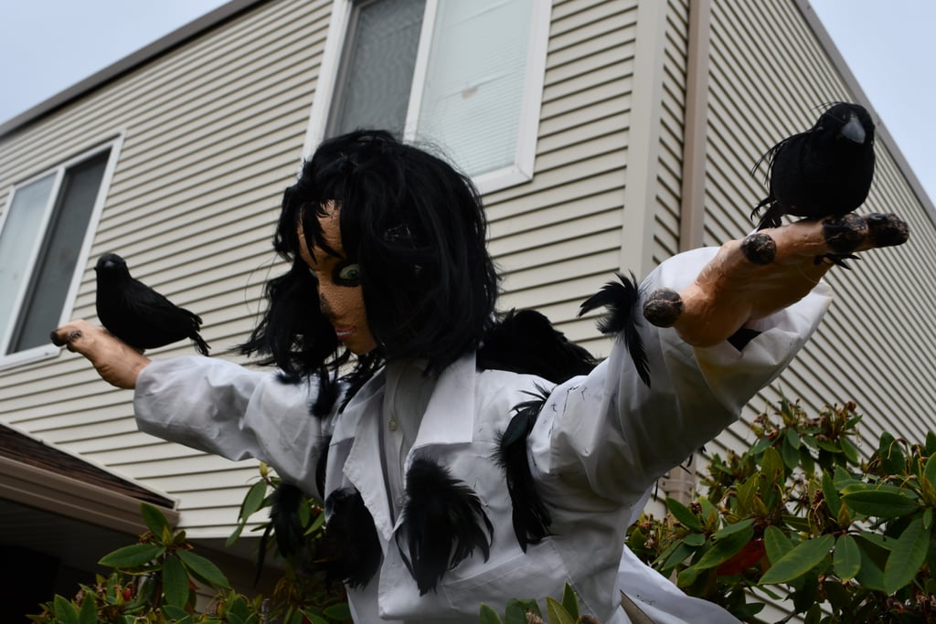 This Guy's Schitt's Creek Halloween Decorations Are Amazing
