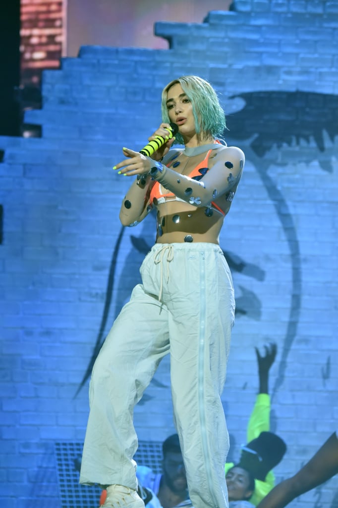 Dua Lipa Blond Hair at the 2018 American Music Awards