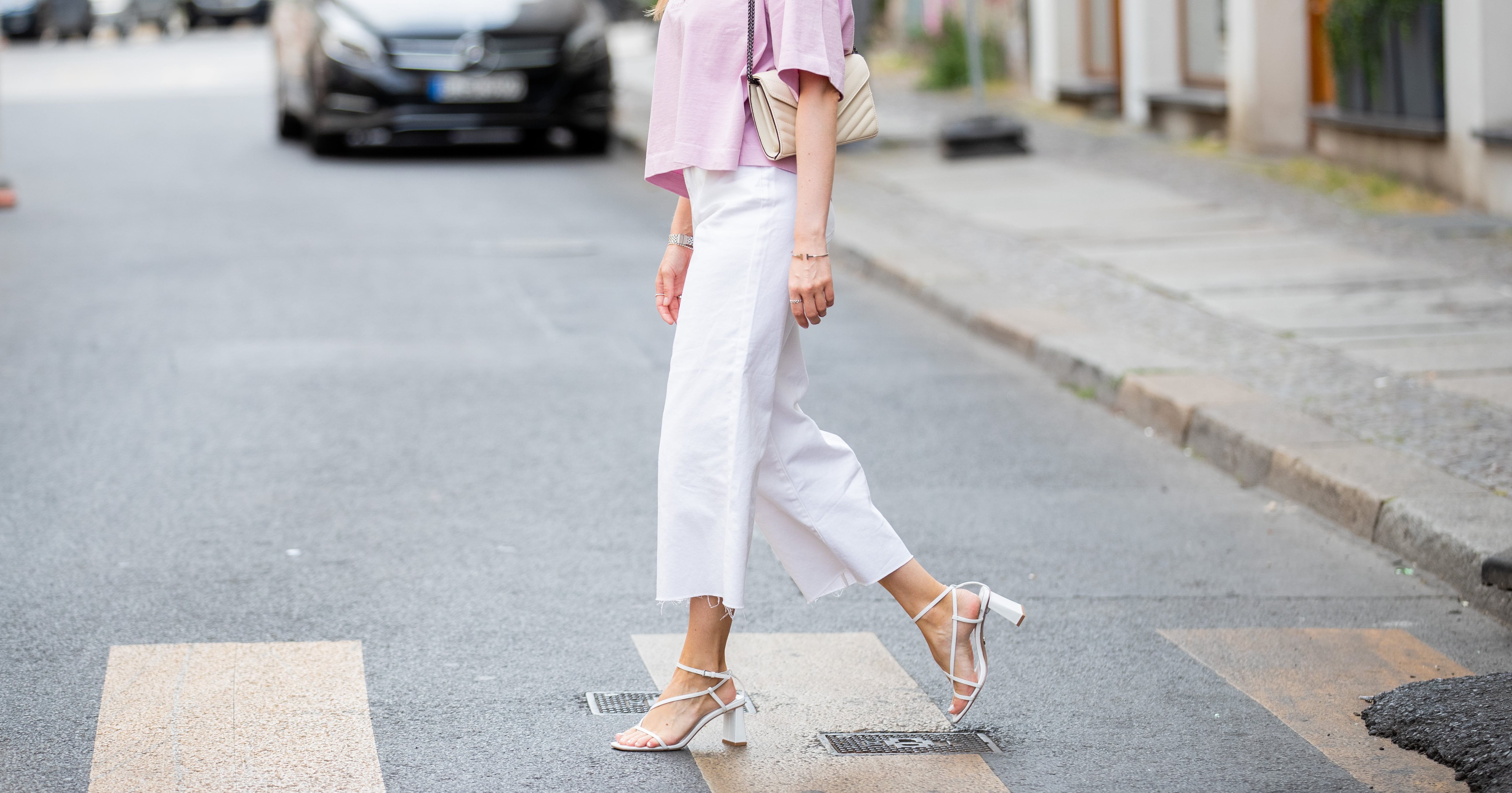 White sandal 2025 outfit