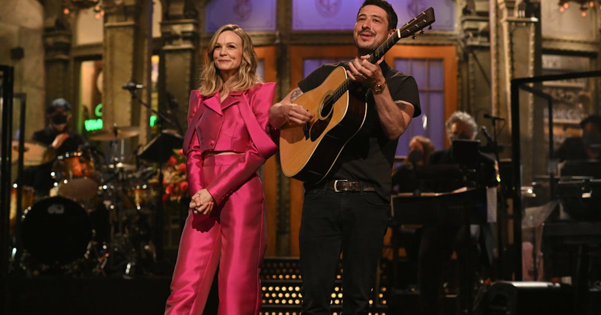 Carey Mulligan Wore This Hot-Pink Suit on SNL, and It’s Malibu Barbie Worthy Carey Mulligan Wore This Hot-Pink Suit on SNL, and It’s Malibu Barbie Worthy