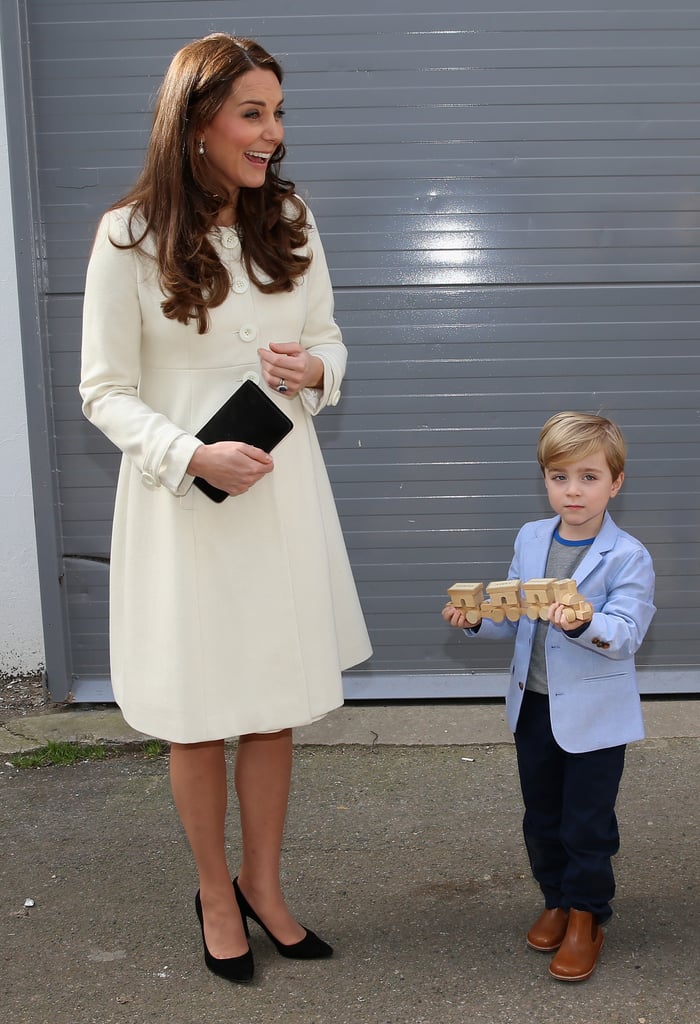 Kate Middleton Visits the Downton Abbey Set