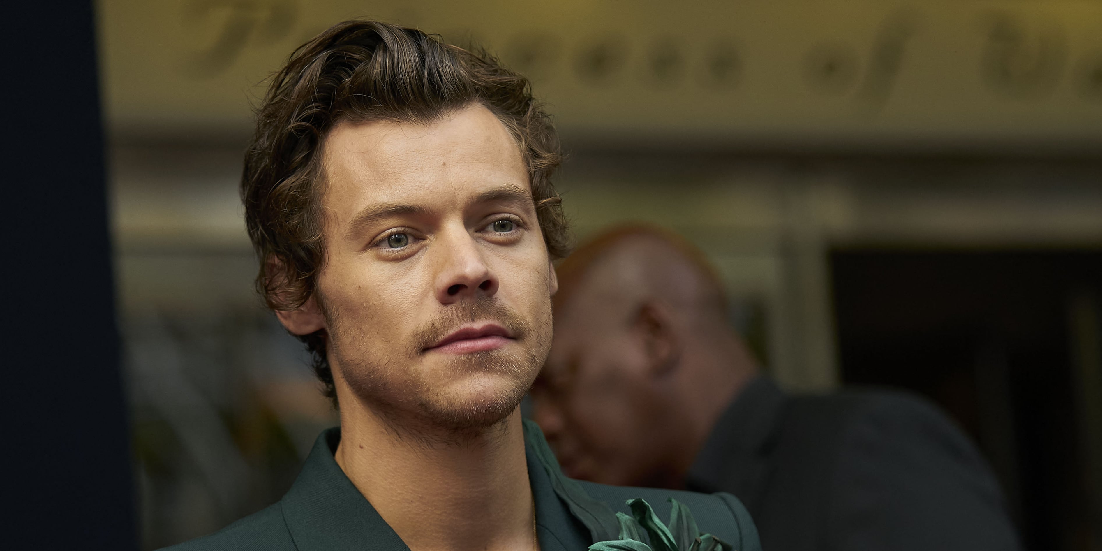 Harry Styles' girlfriend Olivia Wilde served custody papers from ex-fiance  while on stage