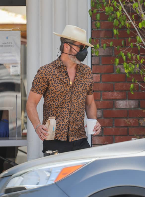 Chris pine birkenstocks clearance