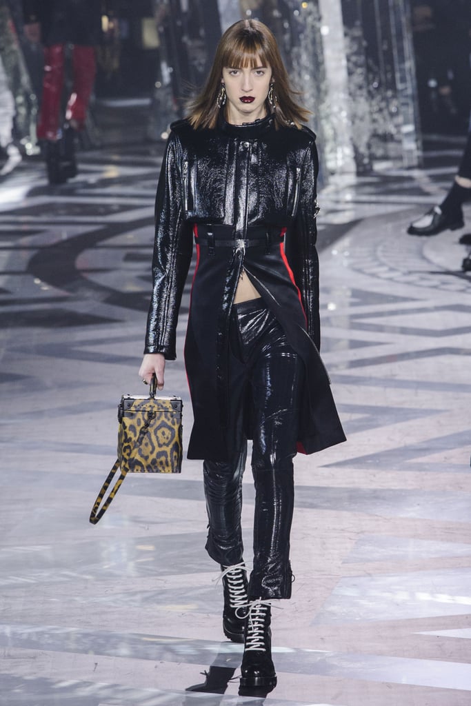 Louis Vuitton Fall 2016 Runway