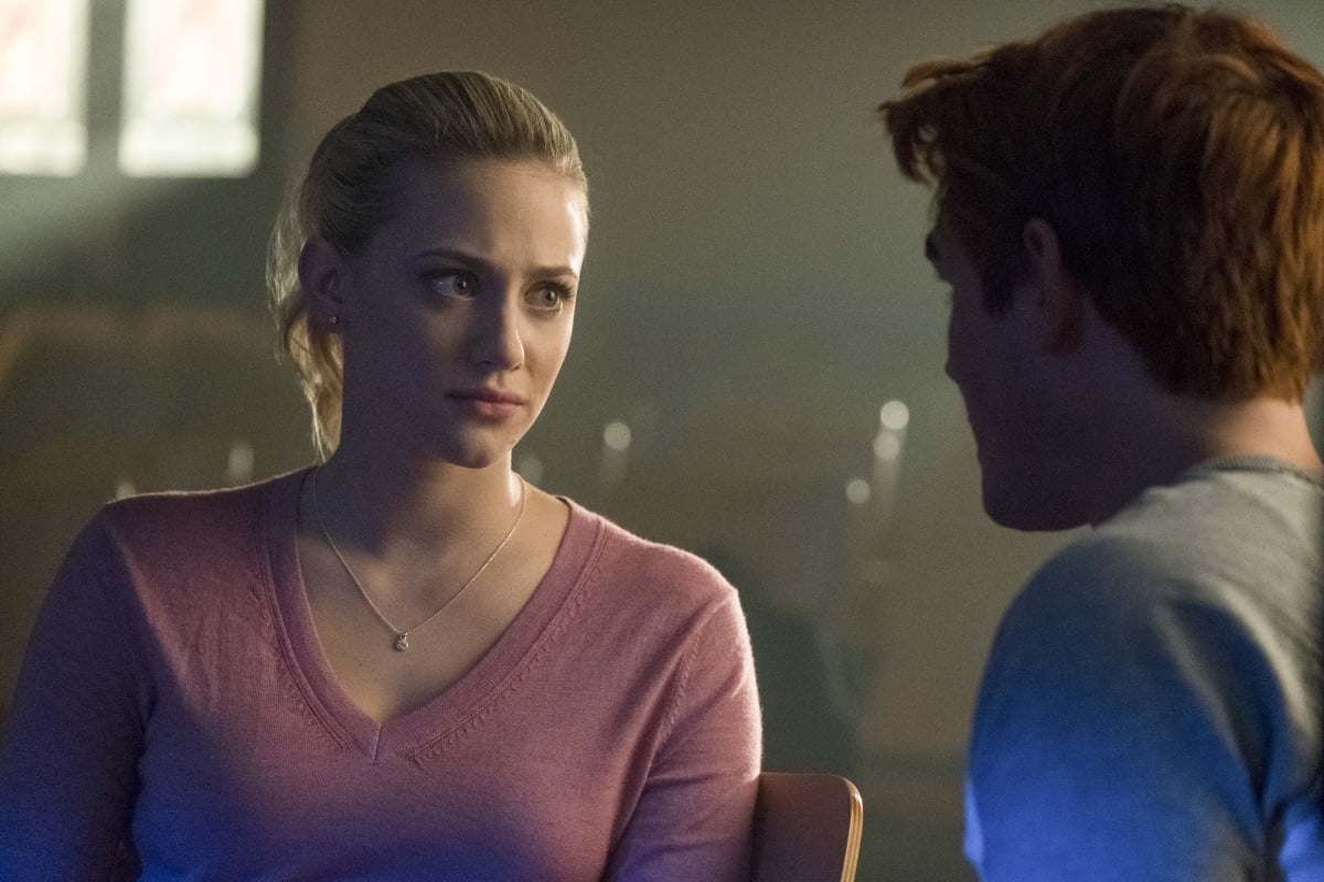 Betty Visits Hal In Jail 10 Important Things You Need To Remember Before Riverdale Returns Popsugar Entertainment Photo 6