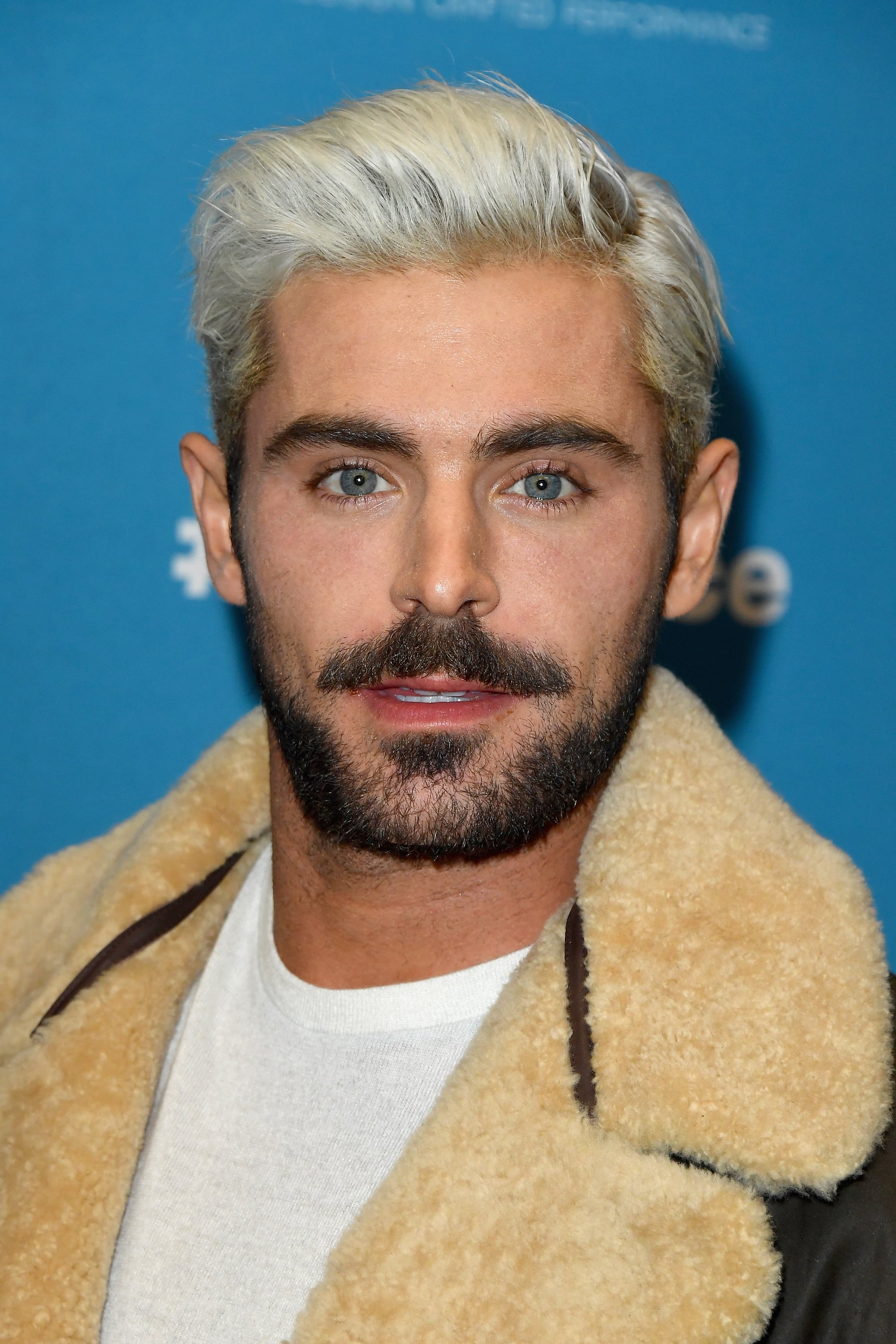 Zac Efron Platinum Blond Hair 2019 Popsugar Beauty