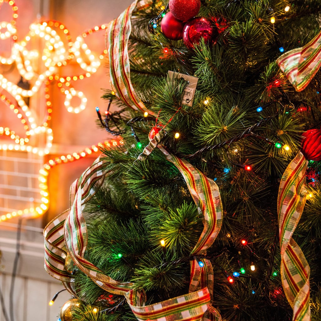 35 Christmas Tree Instagram Captions to Brighten Up Your Feed