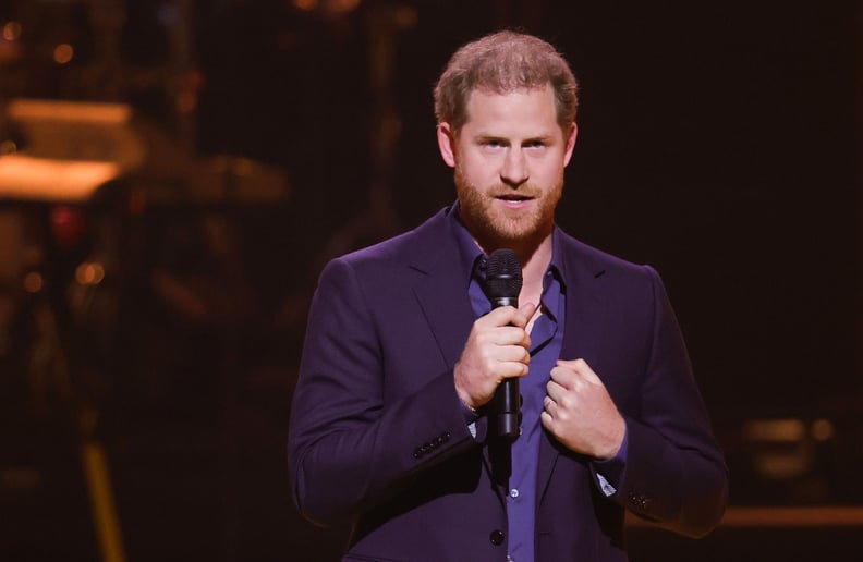 THE HAGUE, NETHERLANDS - APRIL 22: Prince Harry, Duke of Sussex speaks on stage during the Invictus Games The Hague 2020 Closing Ceremony at Zuiderpark on April 22, 2022 in The Hague, Netherlands. (Photo by Chris Jackson/Getty Images for the Invictus Game