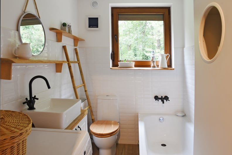 Bathroom: Vanity and Tub